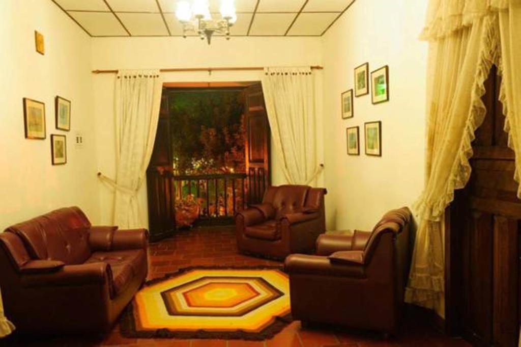 Hotel Las Nieves Хирон Экстерьер фото