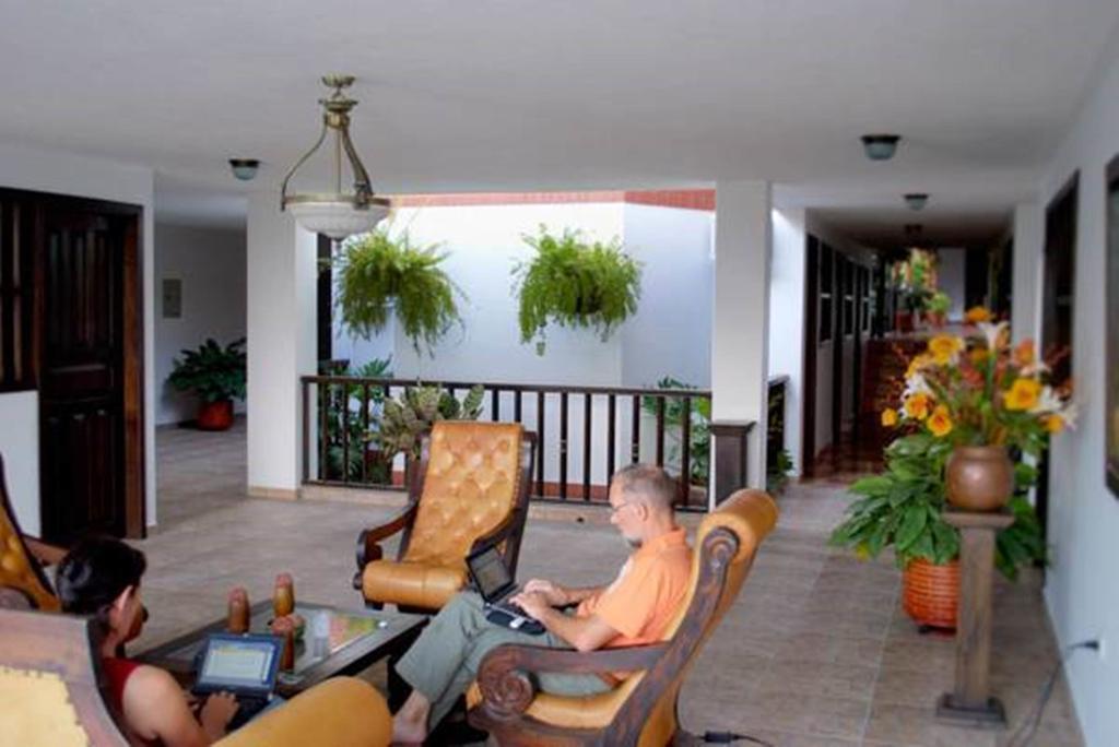 Hotel Las Nieves Хирон Экстерьер фото