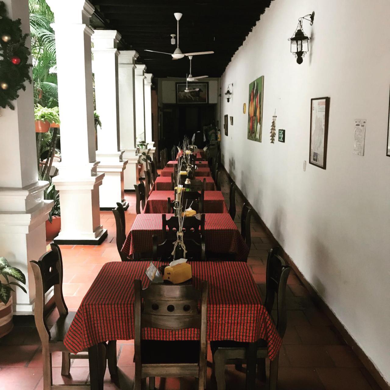 Hotel Las Nieves Хирон Экстерьер фото