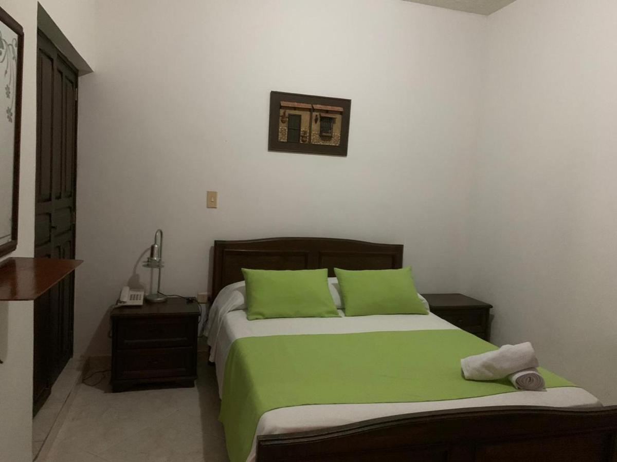Hotel Las Nieves Хирон Экстерьер фото